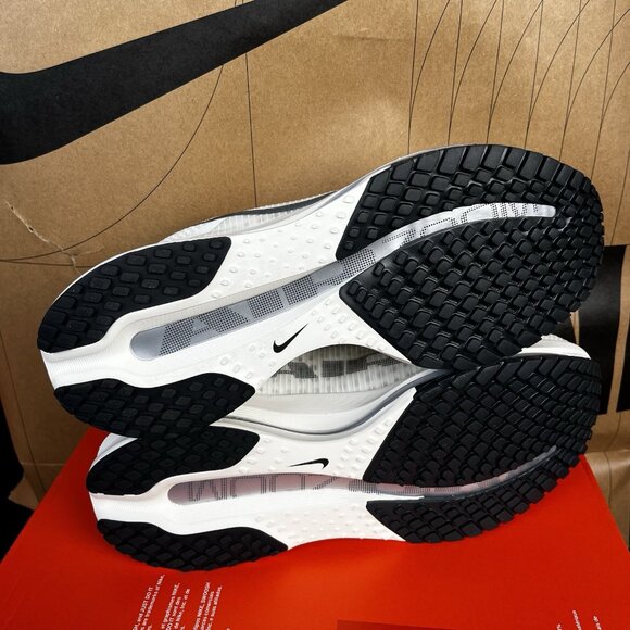 NEW Nike Pegasus Premium Sail Metallic Silver HQ2593-106 Women Size 9 - Picture 5 of 6